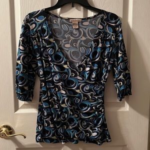 Susan Lawrence medium top